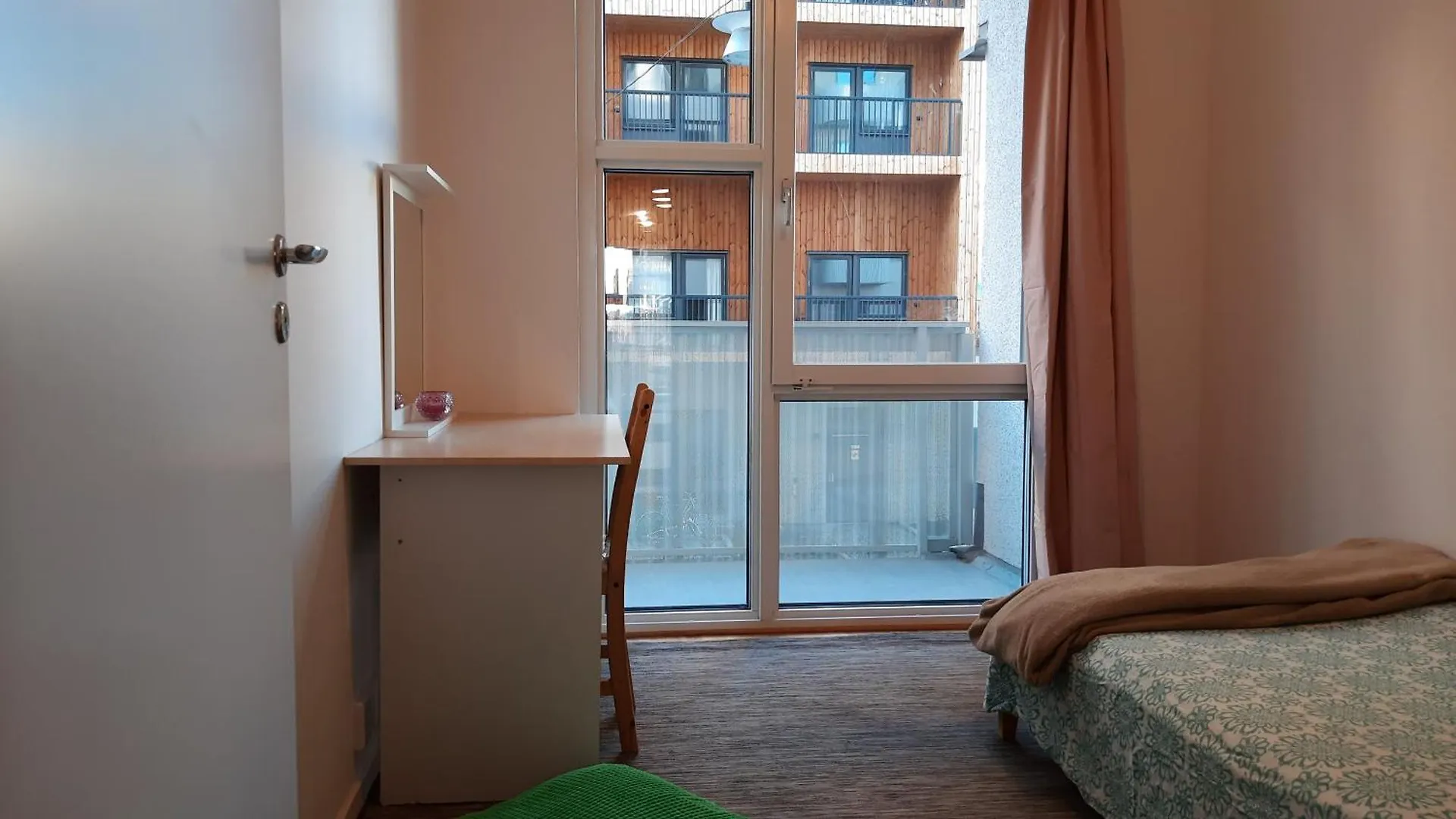Stockholm Private Rooms In Shared Lovely, Amazing, Modern Apartment +Garden +Bbq