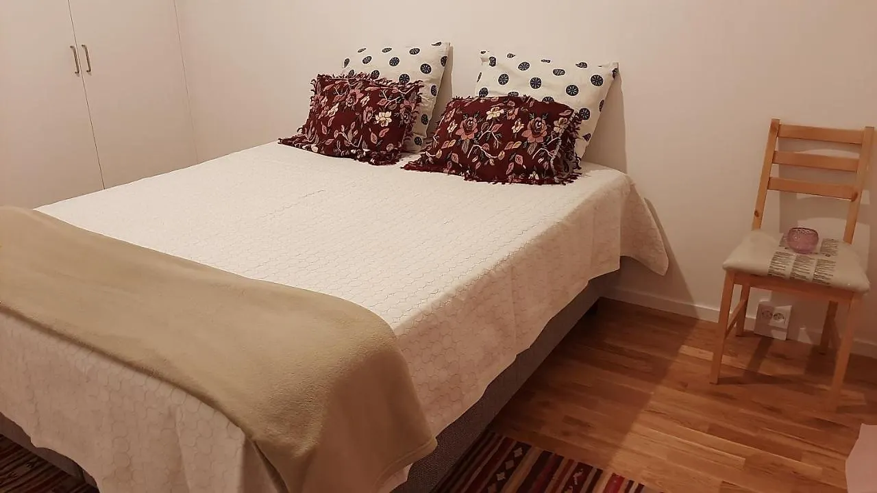 Stockholm Private Rooms In Shared Lovely, Amazing, Modern Apartment +Garden +Bbq 0*,