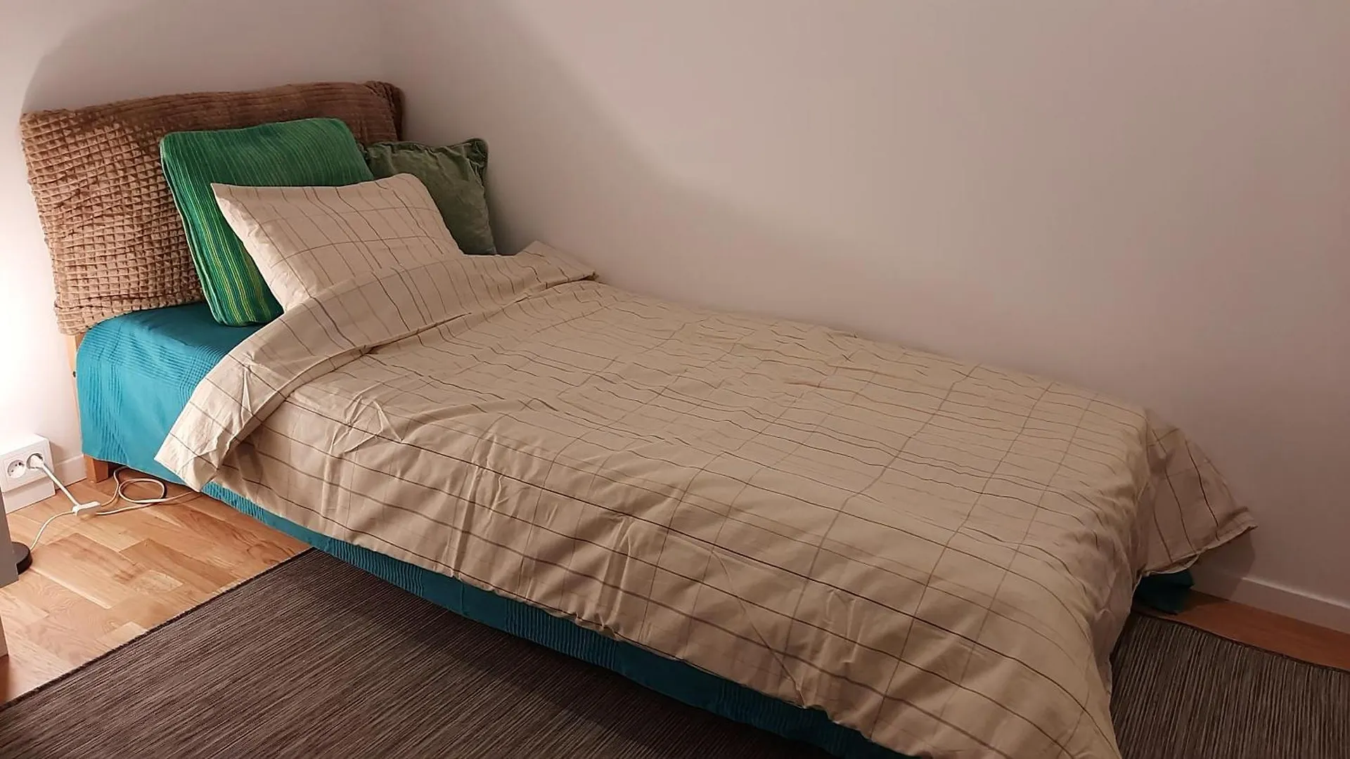 Homestay Stockholm Private Rooms In Shared Lovely, Amazing, Modern Apartment +Garden +Bbq