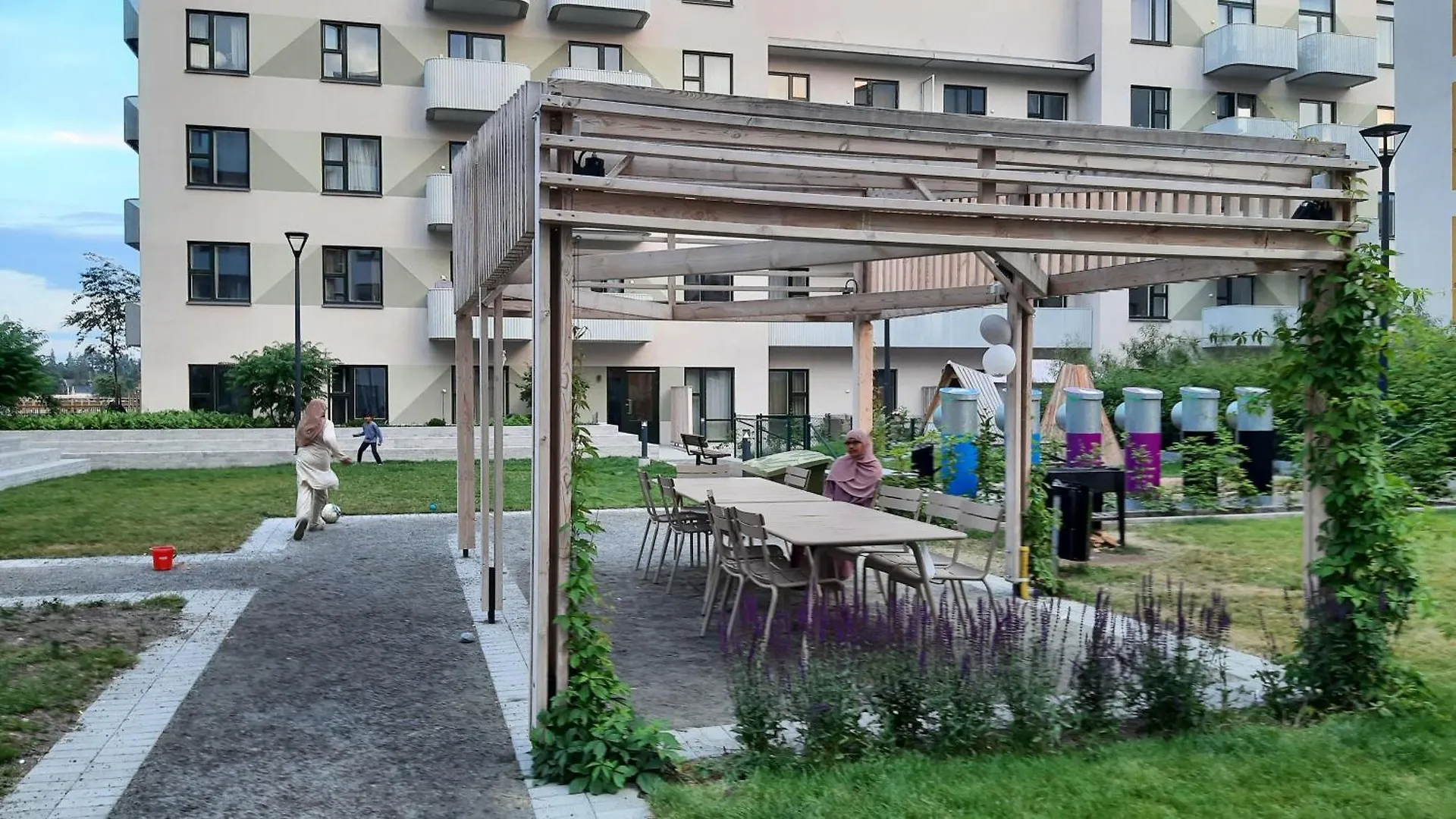 Homestay Stockholm Private Rooms In Shared Lovely, Amazing, Modern Apartment +Garden +Bbq